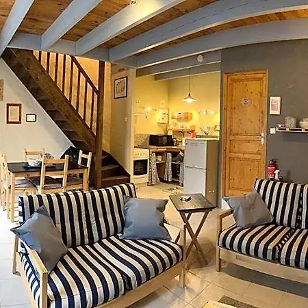 Hotel Le Bois De L'eglise 3*